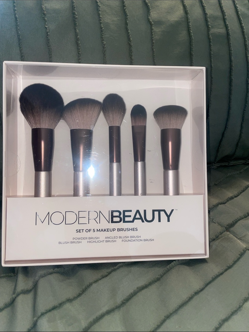 5-Piece Makeup Brush Set - Taupe Handles